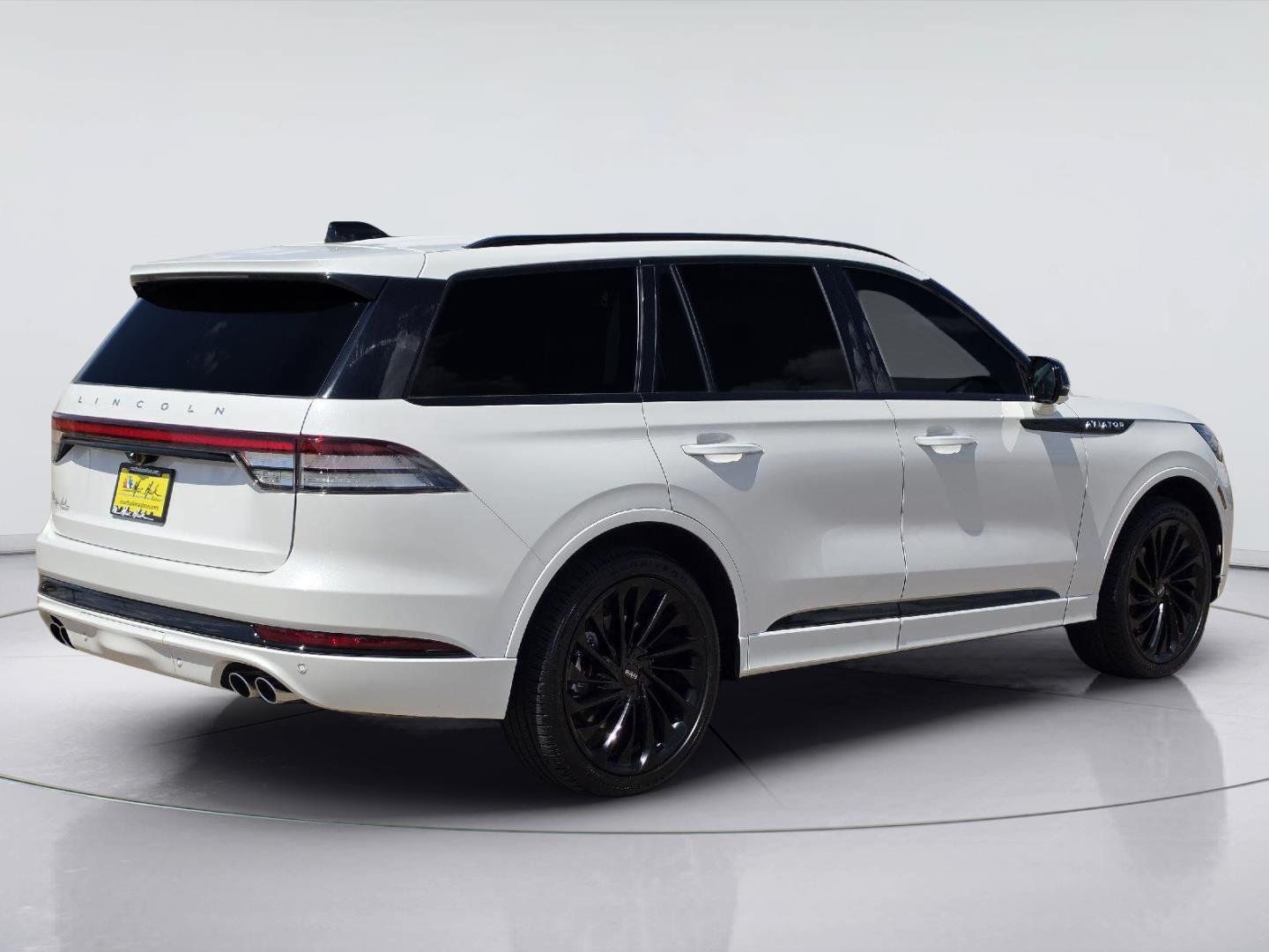 Used 2025 Lincoln Aviator Reserve w/ Equipment Group 201A AWD/4WD image 5