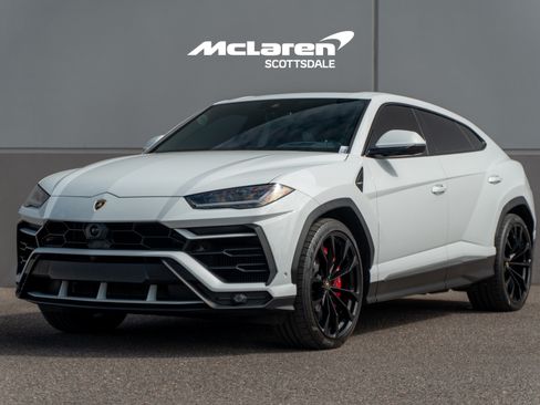Used 2022 Lamborghini Urus AWD/4WD image 3