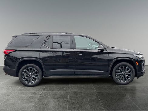 Used 2023 Chevrolet Traverse RS image 8