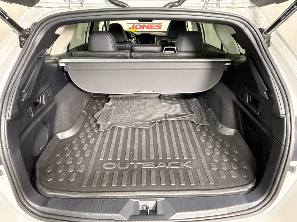 Used 2022 Subaru Outback Limited AWD/4WD image 31