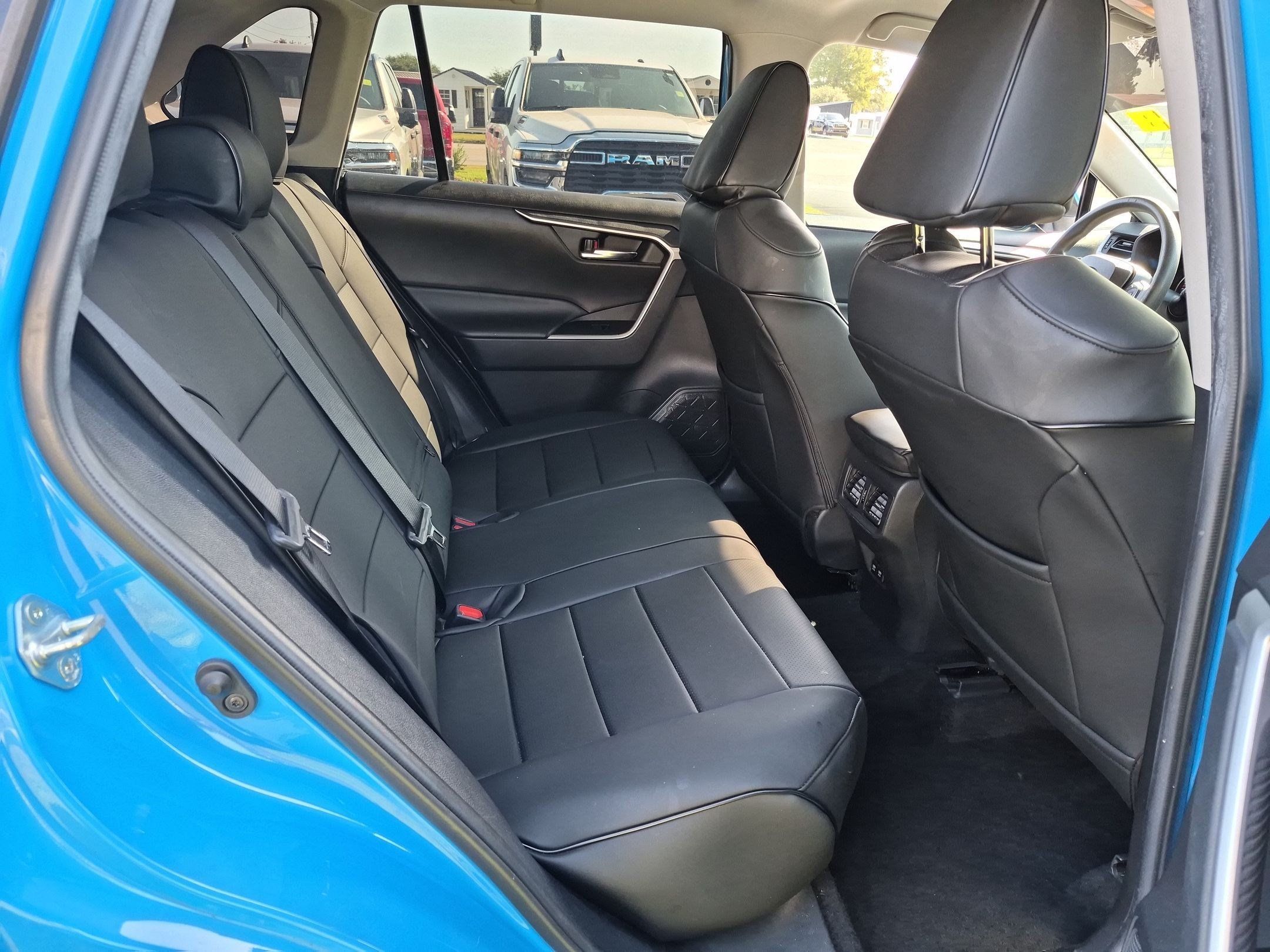 Used 2021 Toyota RAV4 XLE FWD image 20