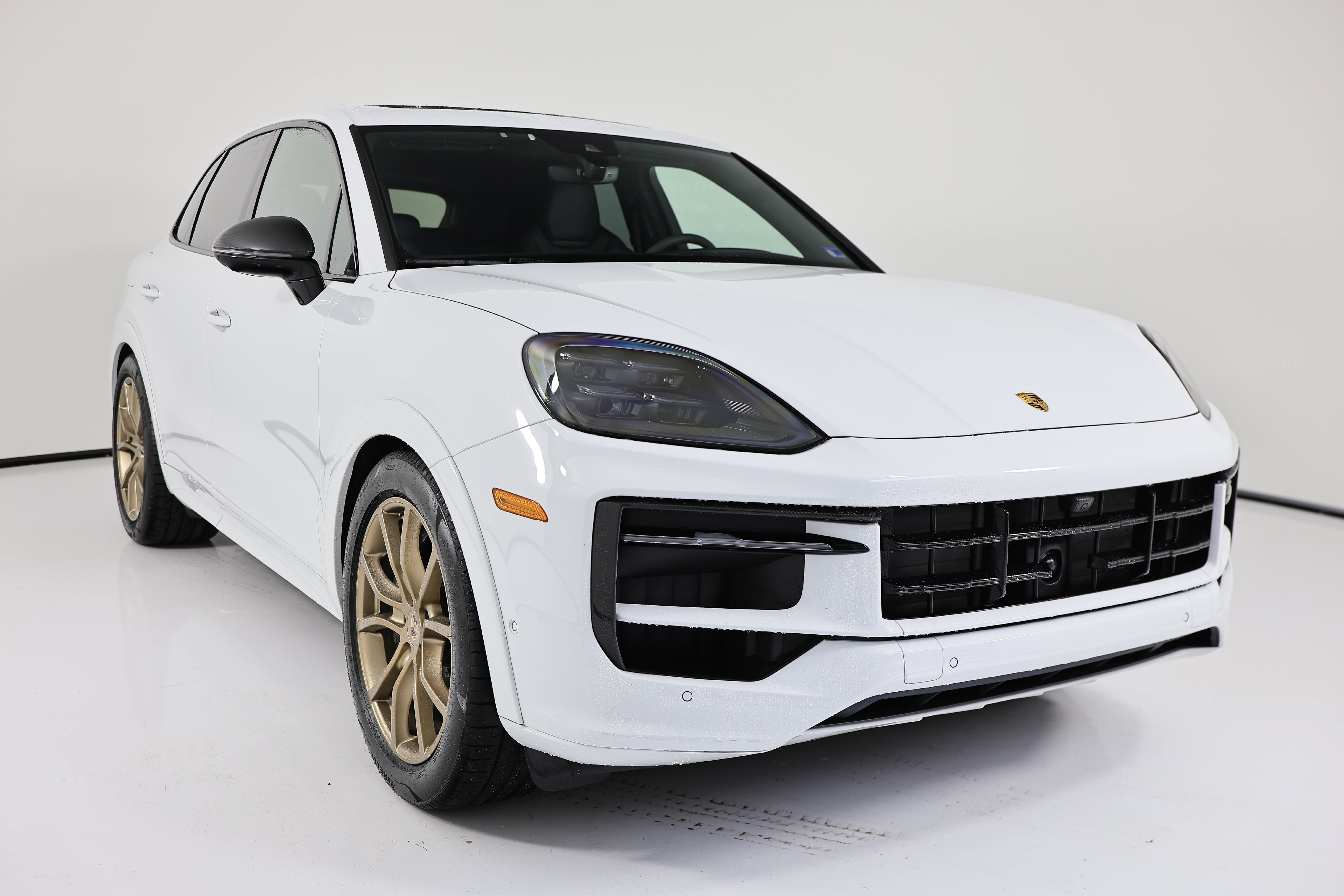 Certified 2025 Porsche Cayenne GTS AWD/4WD image 9