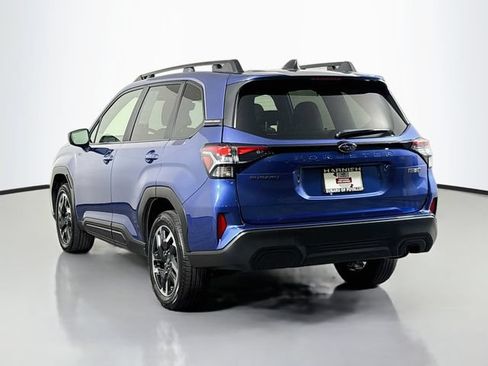 Used 2025 Subaru Forester Premium AWD/4WD image 6