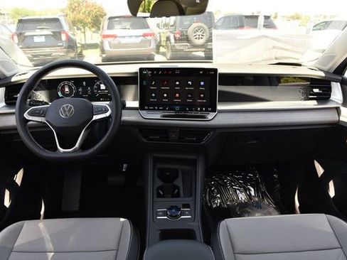 New 2026 Volkswagen Tiguan SE AWD/4WD image 7