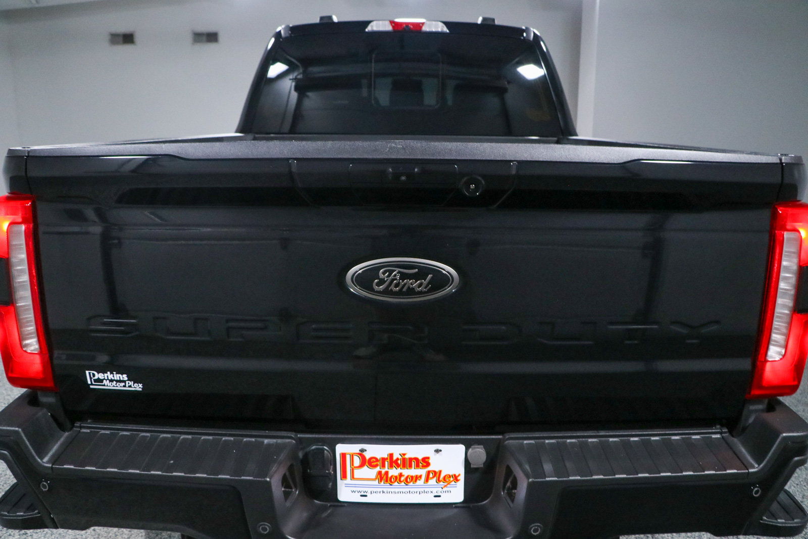 Used 2023 Ford F250 Lariat w/ Lariat Ultimate Package AWD/4WD image 8