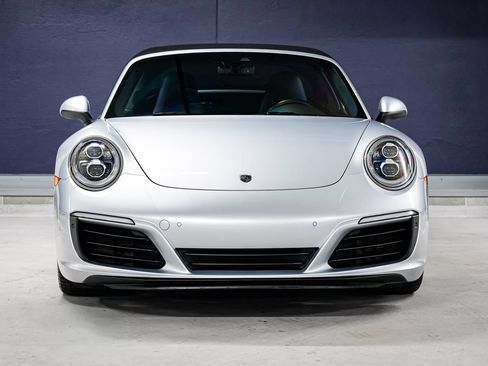 Used 2018 Porsche 911 Targa 4S AWD/4WD image 5