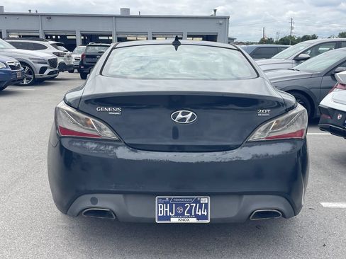 Used 2012 Hyundai Genesis 2.0T RWD image 7