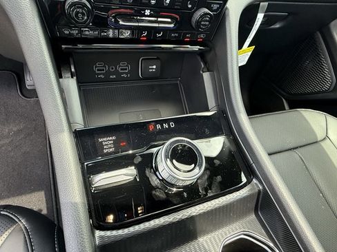 New 2025 Jeep Grand Cherokee Limited w/ Luxury Tech Group II image 9