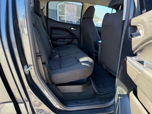 Used 2016 Chevrolet Colorado LT w/ LT Convenience Package image 12