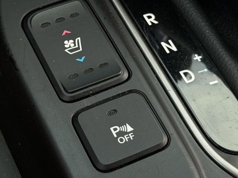 Used 2018 Hyundai Santa Fe Sport w/ 2.4L Tech Package 04 image 16