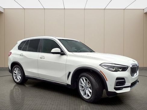 Used 2023 BMW X5 xDrive40i w/ Premium Package AWD/4WD image 4