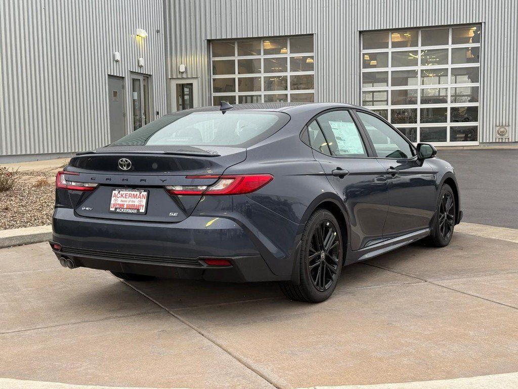 New 2026 Toyota Camry SE FWD image 5