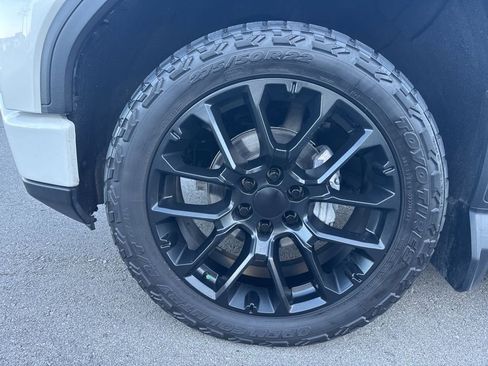 Used 2022 GMC Sierra 1500 Denali image 30