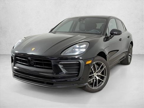 Certified 2025 Porsche Macan AWD/4WD image 1