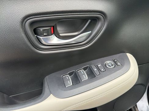 Certified 2024 Honda HR-V EX-L image 26