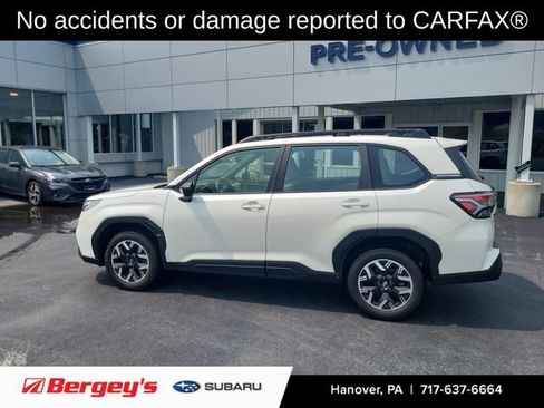 Certified 2025 Subaru Forester AWD/4WD image 2