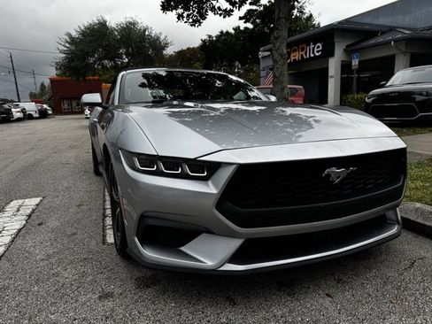 Used 2024 Ford Mustang Premium image 2