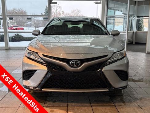 Used 2020 Toyota Camry XSE image 6