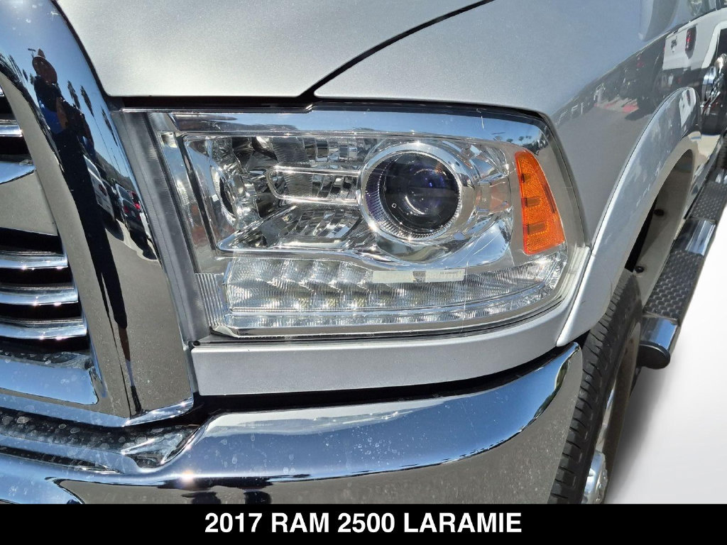 Used 2017 RAM 2500 Laramie AWD/4WD image 10