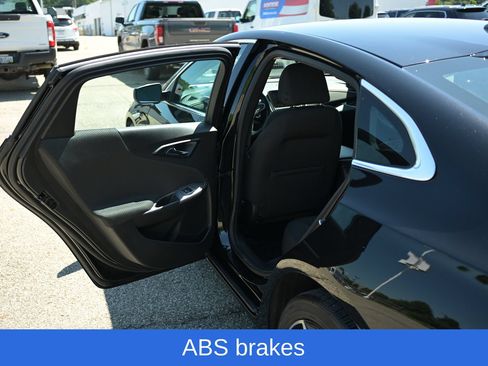 Used 2022 Chevrolet Malibu RS FWD image 28