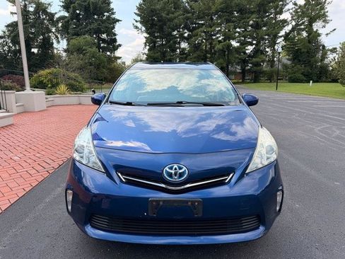 Used 2012 Toyota Prius V Three FWD image 2