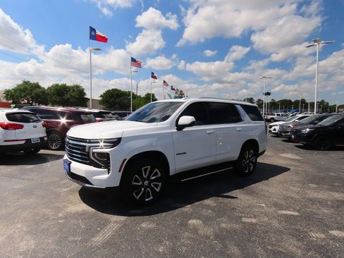 Used 2026 Chevrolet Tahoe LT w/ Comfort Package image 2