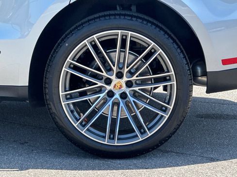 Used 2026 Porsche Macan AWD/4WD image 43