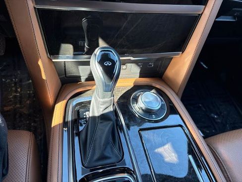 Certified 2024 INFINITI QX80 Sensory AWD/4WD image 18
