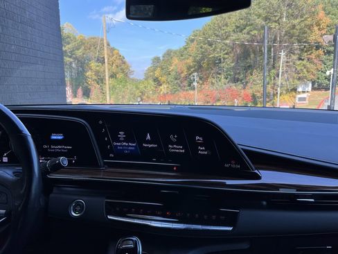 Used 2021 Cadillac Escalade Luxury image 37