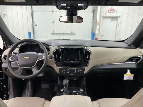 Used 2023 Chevrolet Traverse LS FWD image 10