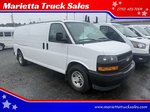 Used 2018 Chevrolet Express 3500 Extended w/ Driver Convenience Package image 1