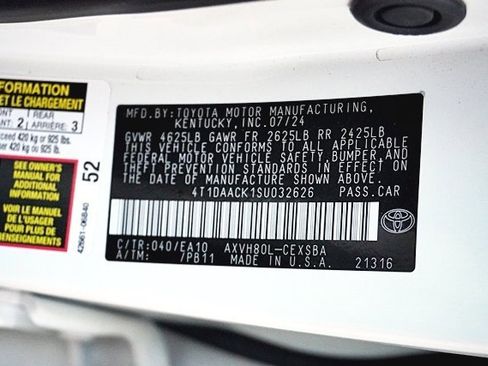 Used 2025 Toyota Camry SE image 32