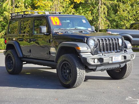 Used 2019 Jeep Wrangler Unlimited Sport S image 3