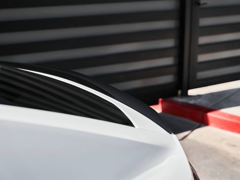 Used 2021 Lamborghini Urus image 8