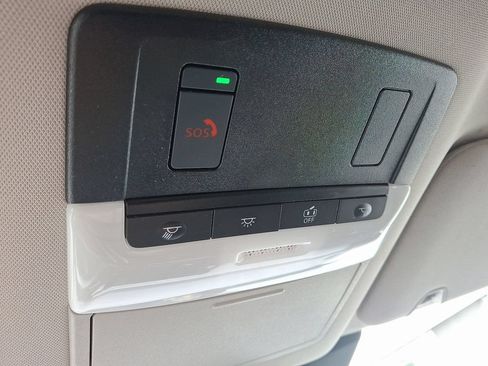Used 2024 Nissan Pathfinder SV FWD image 25