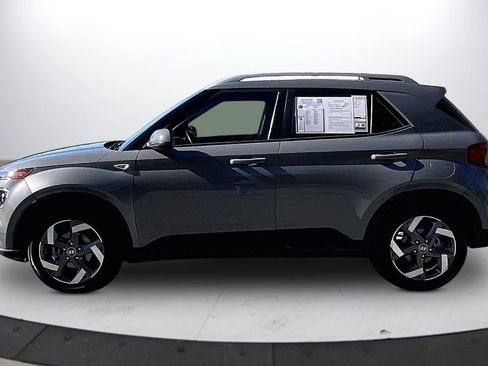 Used 2023 Hyundai Venue SEL w/ Cargo Package image 6