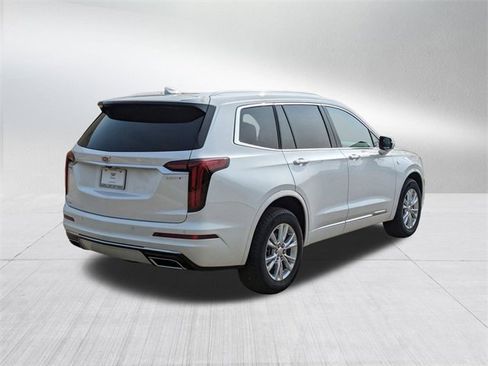 New 2025 Cadillac XT6 Luxury w/ LPO, Floor Liner Package image 5