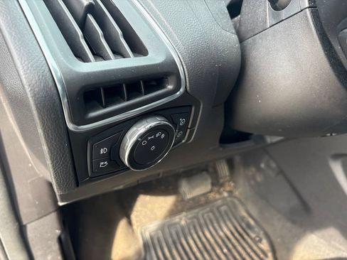 Used 2013 Ford Focus Titanium FWD image 18