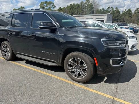 Used 2023 Jeep Wagoneer 4WD w/ Premium Group I image 1