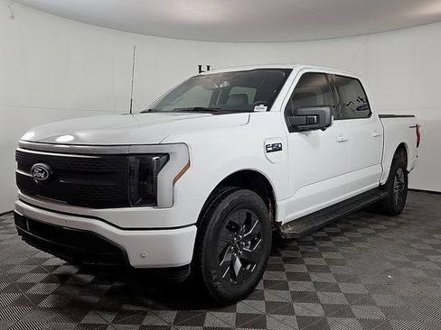 Used 2025 Ford F150 Lightning Flash AWD/4WD image 2