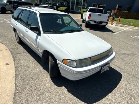Used 1994 Mercury Tracer Wagon image 4