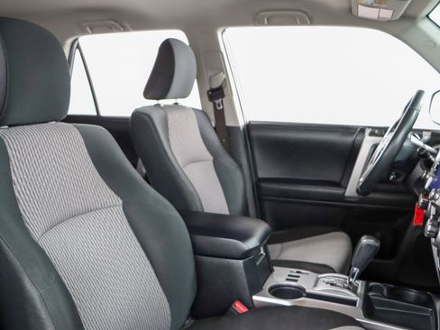 Used 2020 Toyota 4Runner SR5 image 28