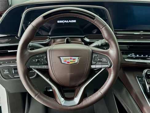 Used 2023 Cadillac Escalade Premium Luxury Platinum AWD/4WD image 11