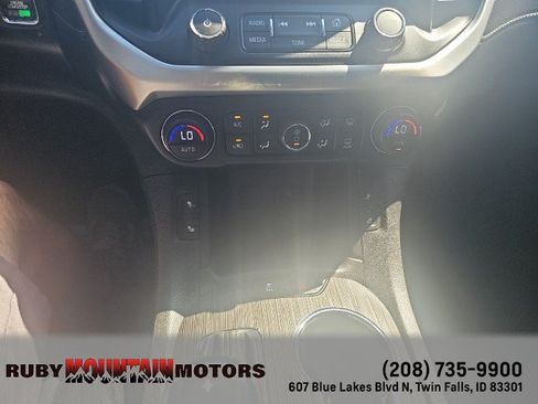 Used 2019 GMC Acadia SLT AWD/4WD image 21
