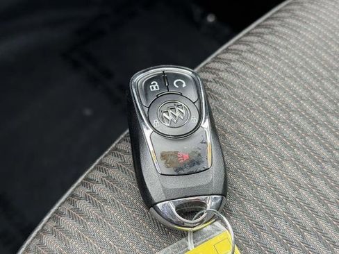 Used 2018 Buick Regal Preferred w/ Driver Confidence Package #1 image 33