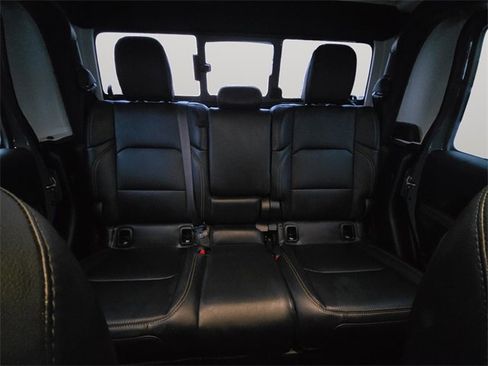 Used 2025 Jeep Gladiator Sport image 15