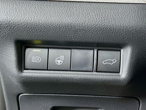 Used 2026 Toyota Grand Highlander FWD image 17