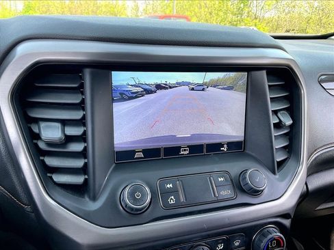 Used 2023 GMC Acadia AT4 w/ Preferred Package AWD/4WD image 19