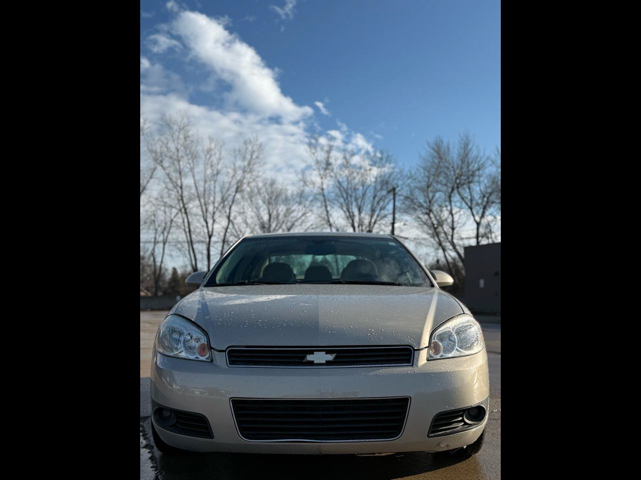 Used 2011 Chevrolet Impala LT w/ Luxury Edition Package FWD image 2