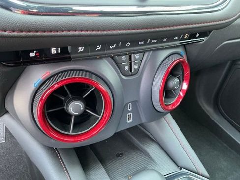 Used 2025 Chevrolet Blazer RS image 21